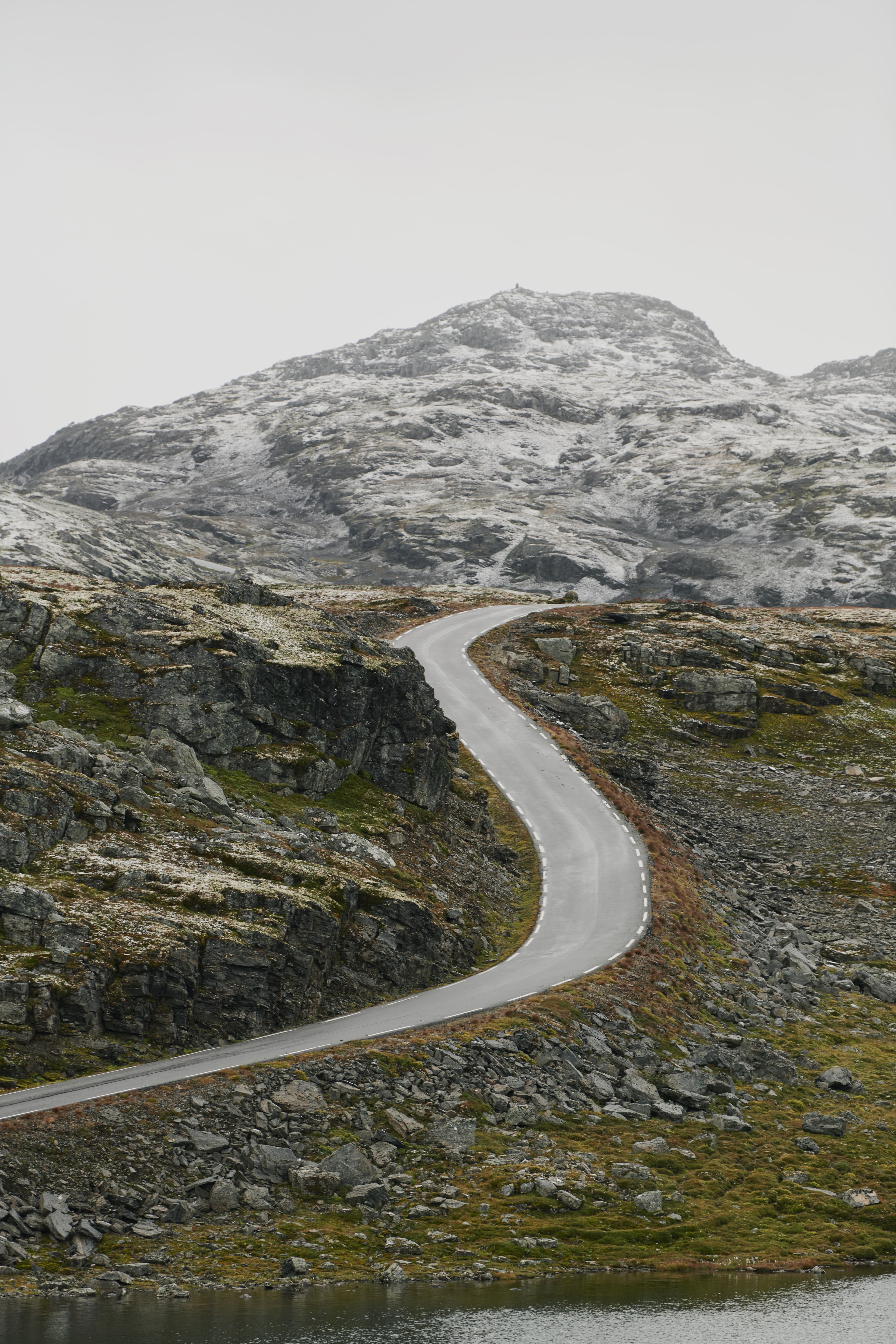 Environmental image of a car road leading to Finse