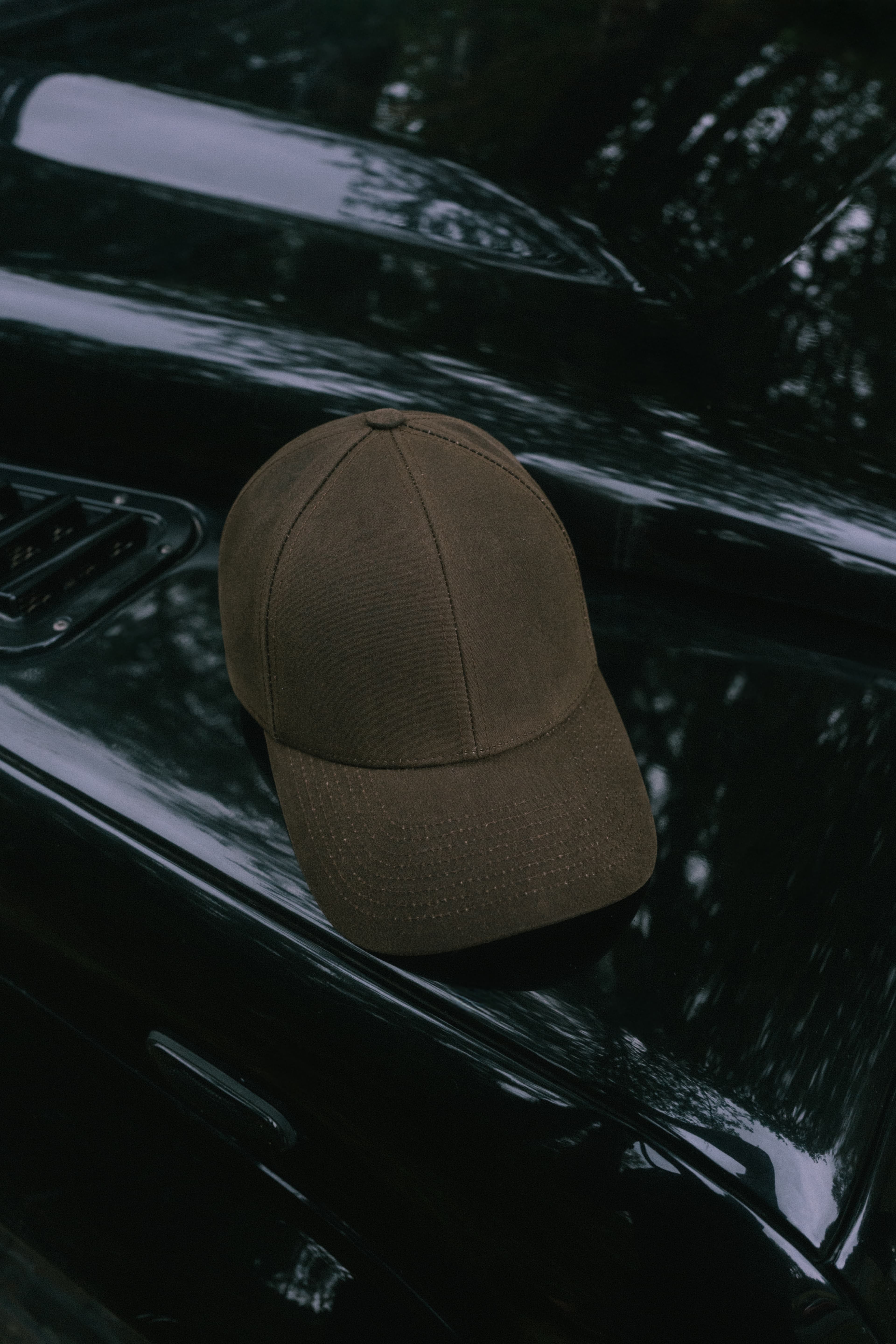 Front view of brown oilskin cap